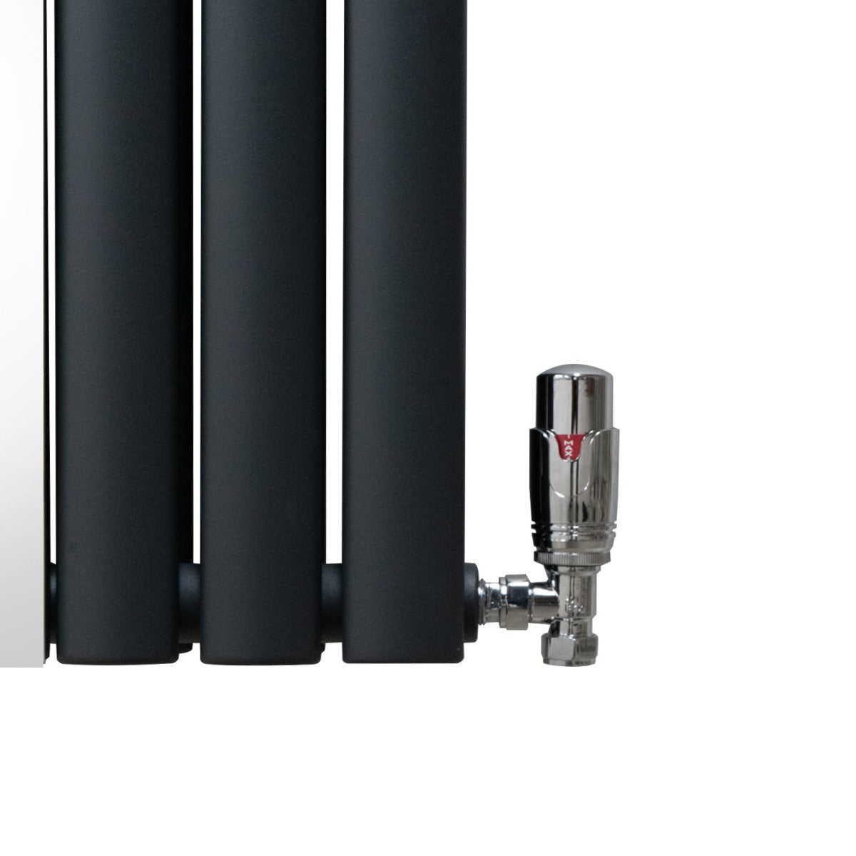Radiatore grigio antracite con pannelli ovali e valvole cromate a specchio, design elegante e moderno per riscaldamento interno