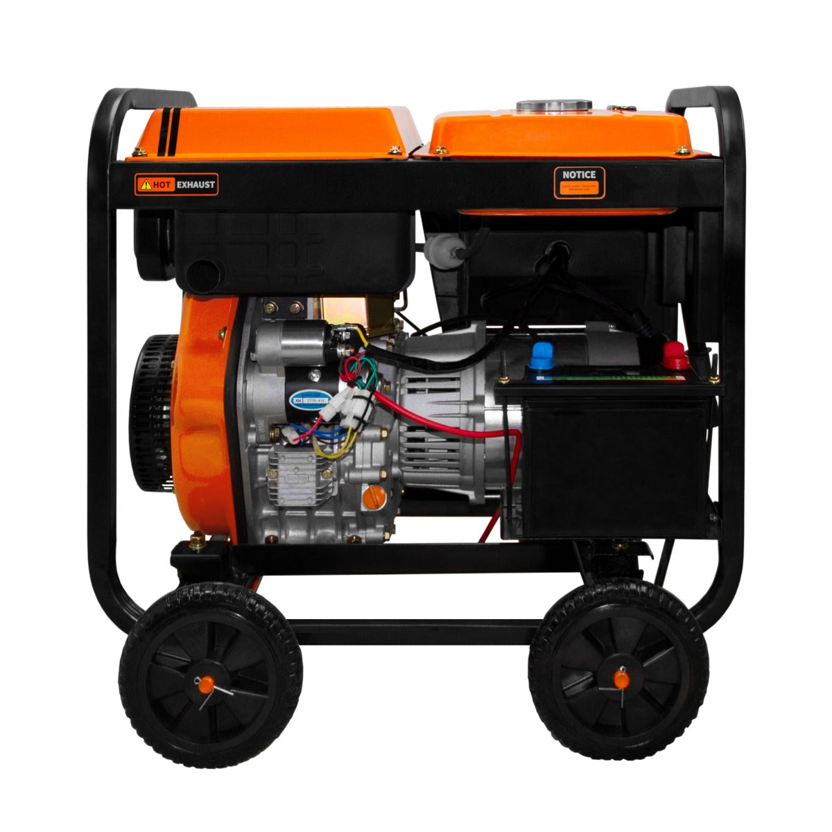 Generatore a diesel portatile T-Mech 5KW con struttura nera e arancione, ruote robuste e motore visibile, ideale per uso esterno