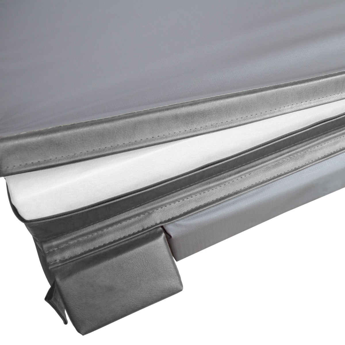 Copertura grigia per vasca idromassaggio da 2.1m, con finitura liscia e resistente, progettata per proteggere e mantenere il calore