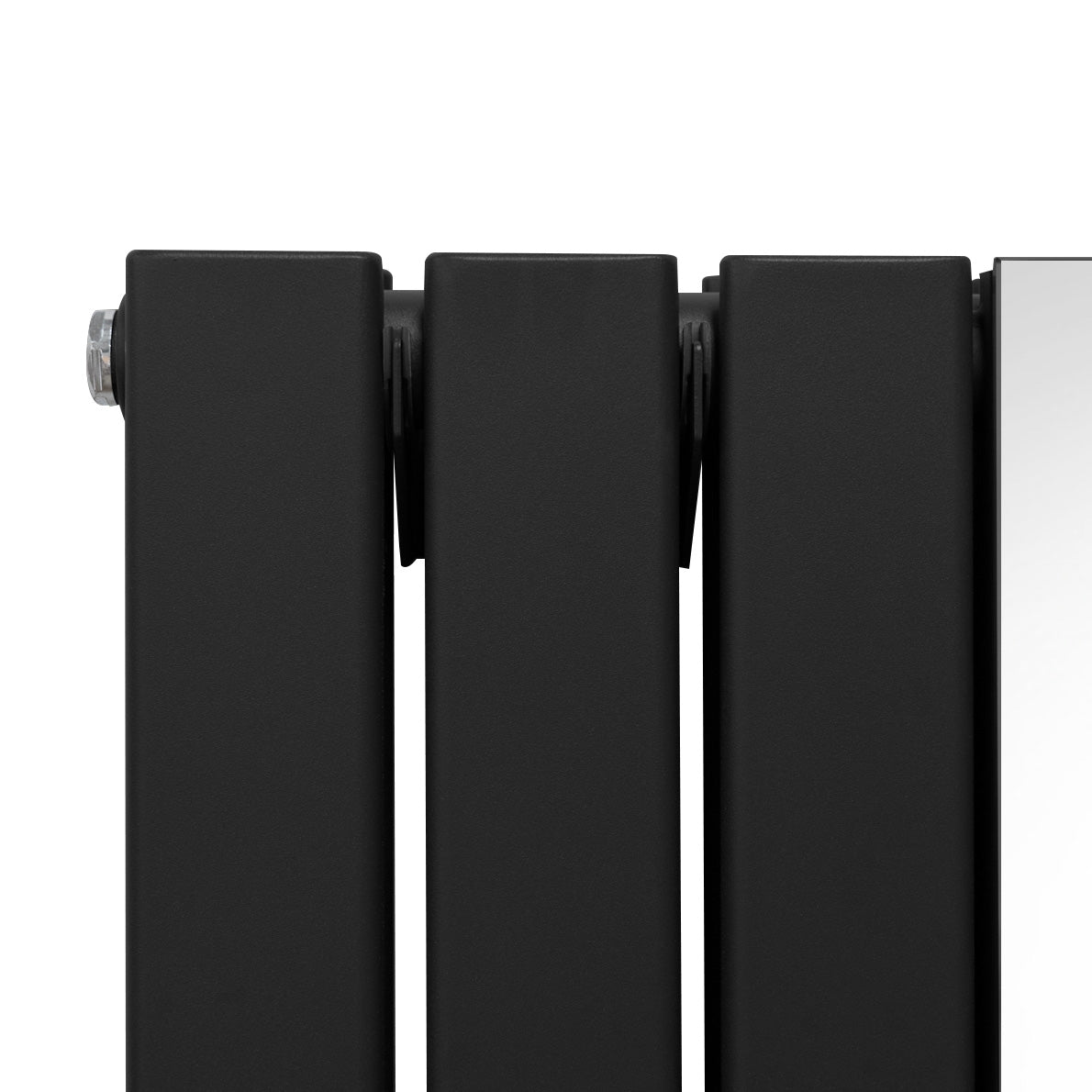 Radiatore a specchio piatto nero, 1800mm x 565mm, con finitura liscia e angoli arrotondati, ideale per ambienti moderni