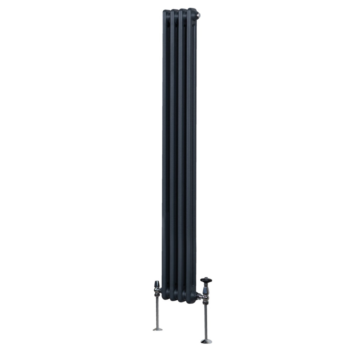 Termosifone a 2 colonne in grigio antracite, alto e slanciato, con finitura liscia e dettagli metallici lucidi, ideale per riscaldamento moderno