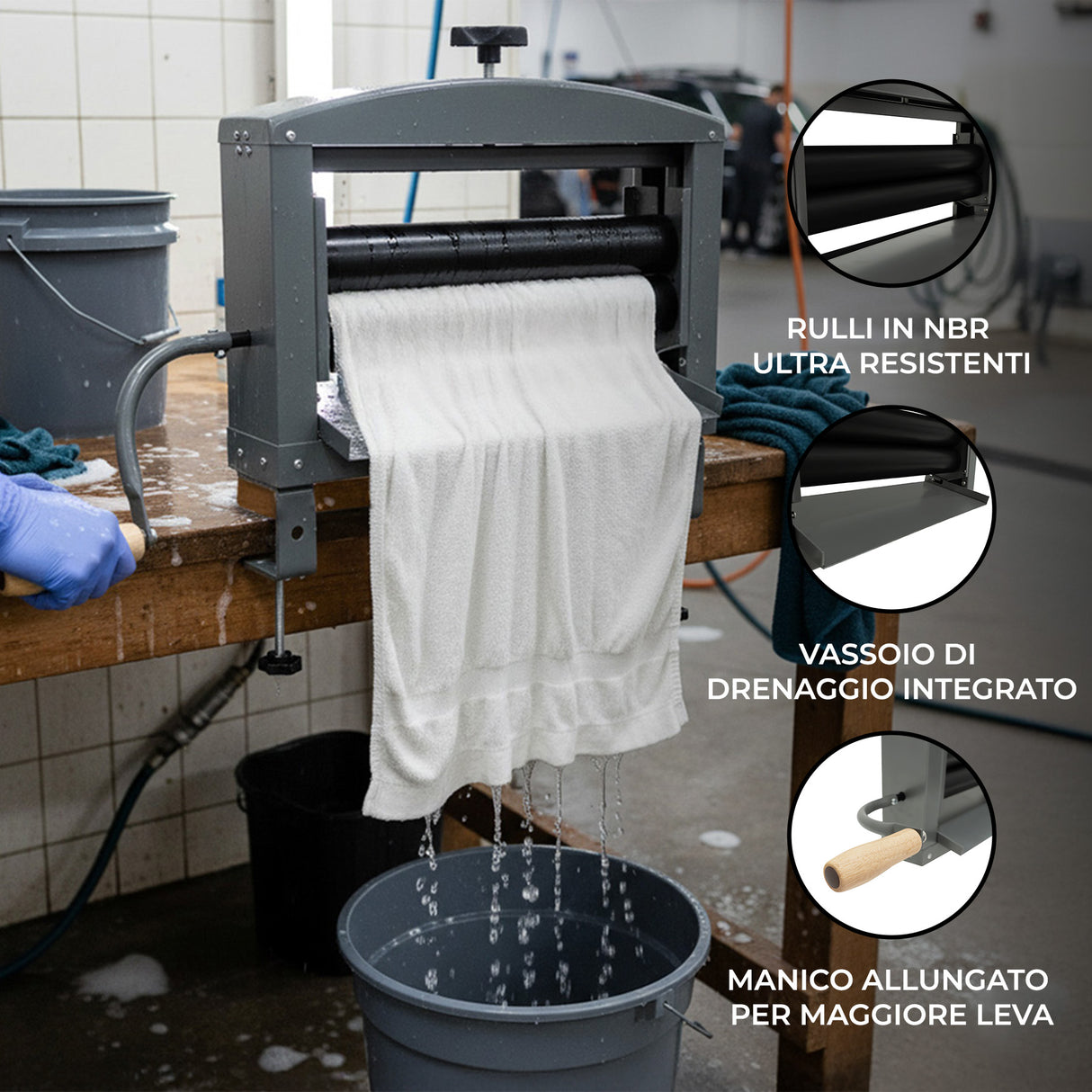 Strizzatore manuale per indumenti con rulli in NBR, vassoio di drenaggio integrato e manico allungato, ideale per asciugare tessuti