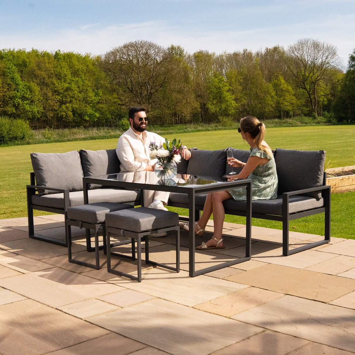 Set Divano Angolare in Alluminio con Cassapanca in Rattan Nero – Grigio Antracite