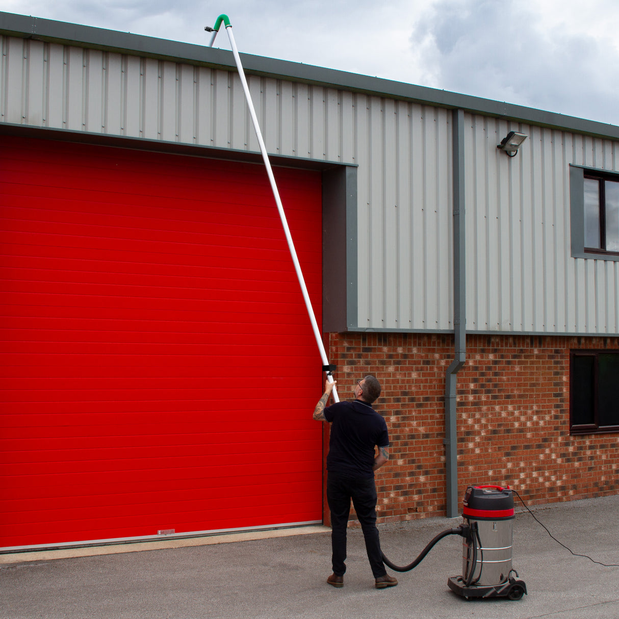 Aspiratore 80L umido/secco con aste 7,2m, tubo 5m e telecamera 4K