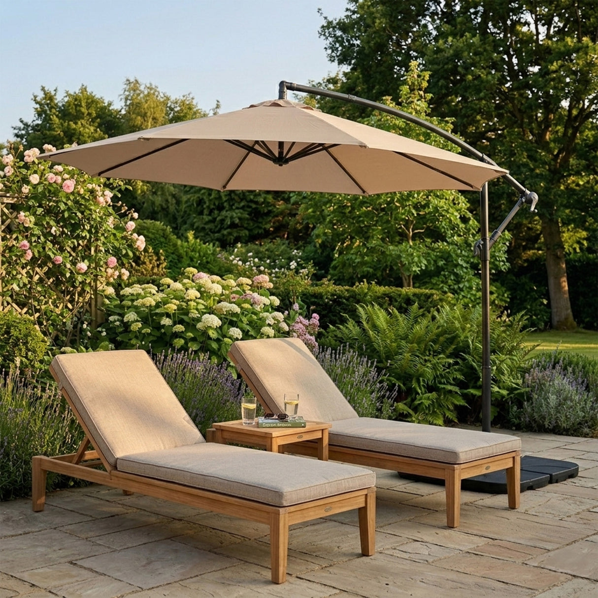Ombrellone Decentrato 3m Beige con Manovella e Copertura Impermeabile e Decentrato Quadrata – Set 4 Pesi