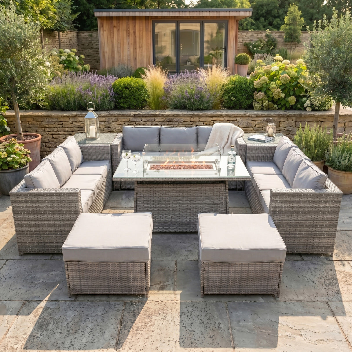 Set Mobili da Giardino in Rattan 11 Posti con Tavolo Firepit – Grigio