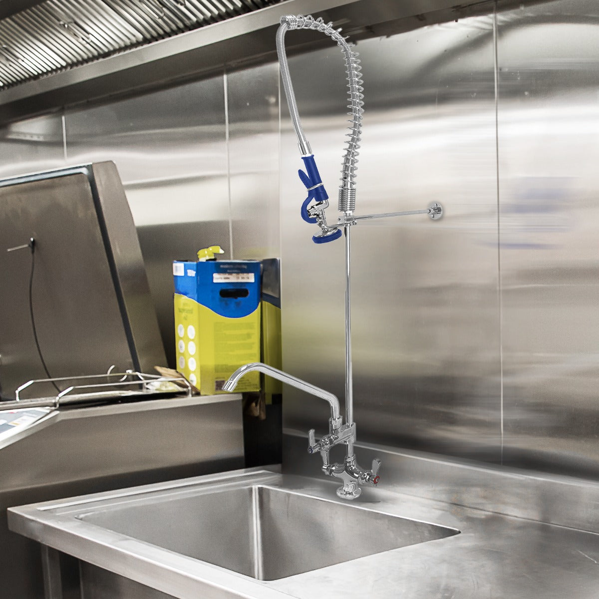 Rubinetto da cucina KuKoo in acciaio inox con tubo flessibile e rubinetto addizionale, design moderno e finitura lucida