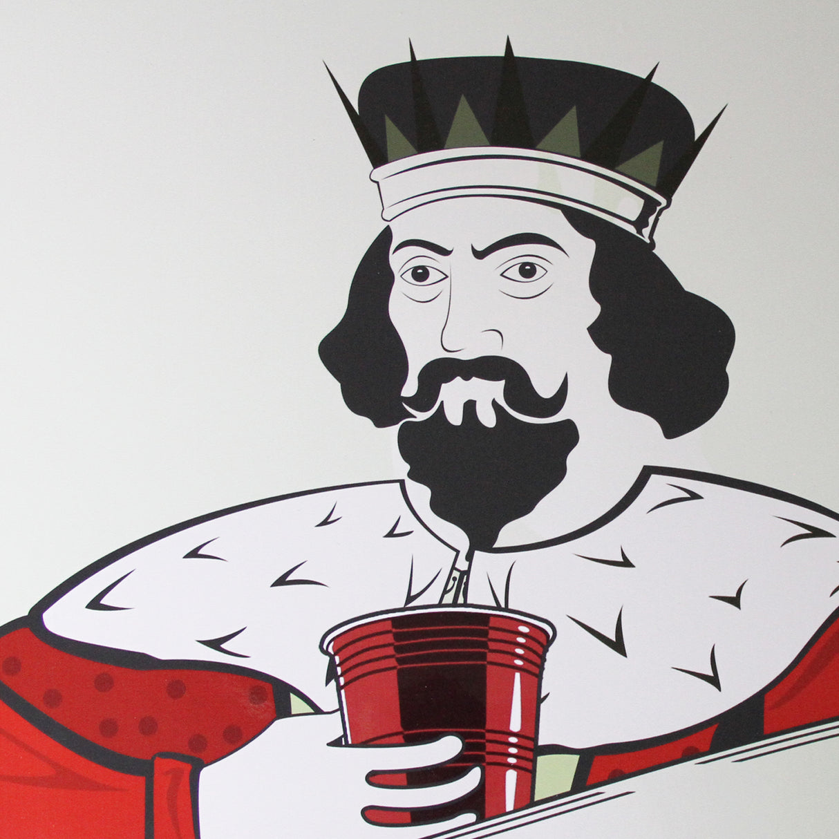 Ritratto di un re con barba e corona, che tiene un bicchiere rosso, su sfondo bianco, ideale per il tavolo da birra pong