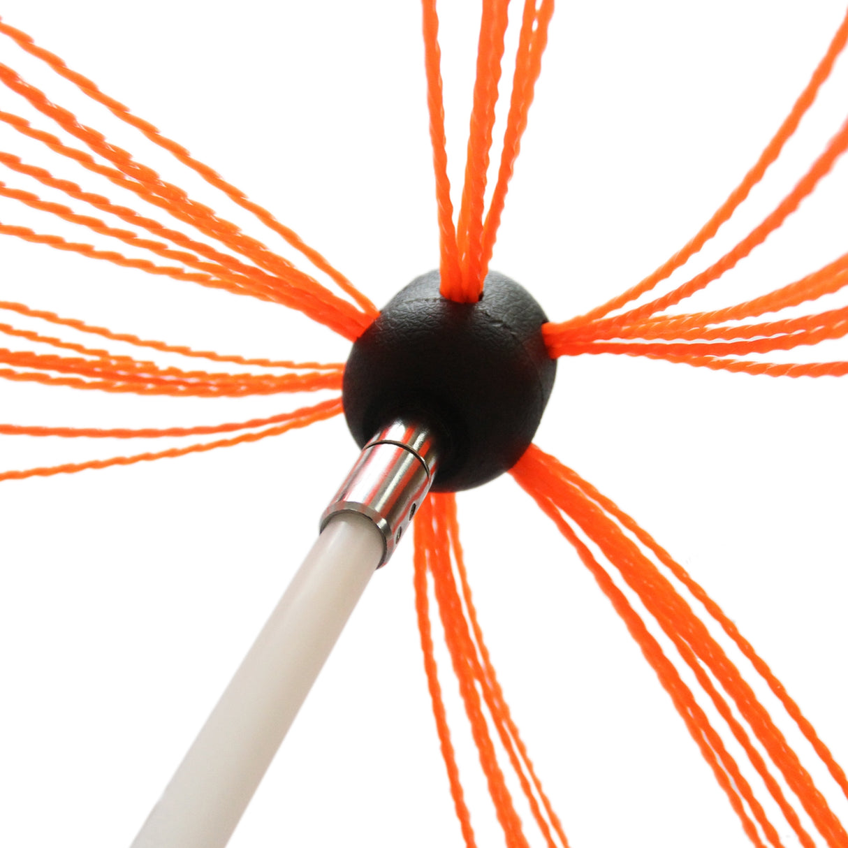 Scovolo Spazzacamino MaxBlast 7m con manico bianco e setole arancioni, progettato per pulire camini in modo efficace e sicuro