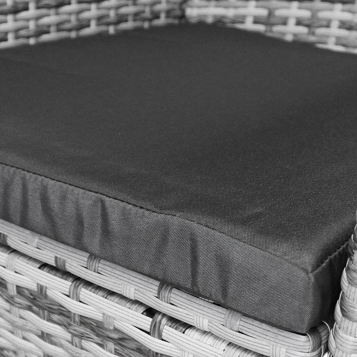 Set Bistro da Giardino Jardí in Polyrattan con 2 Poltroncine e Tavolino