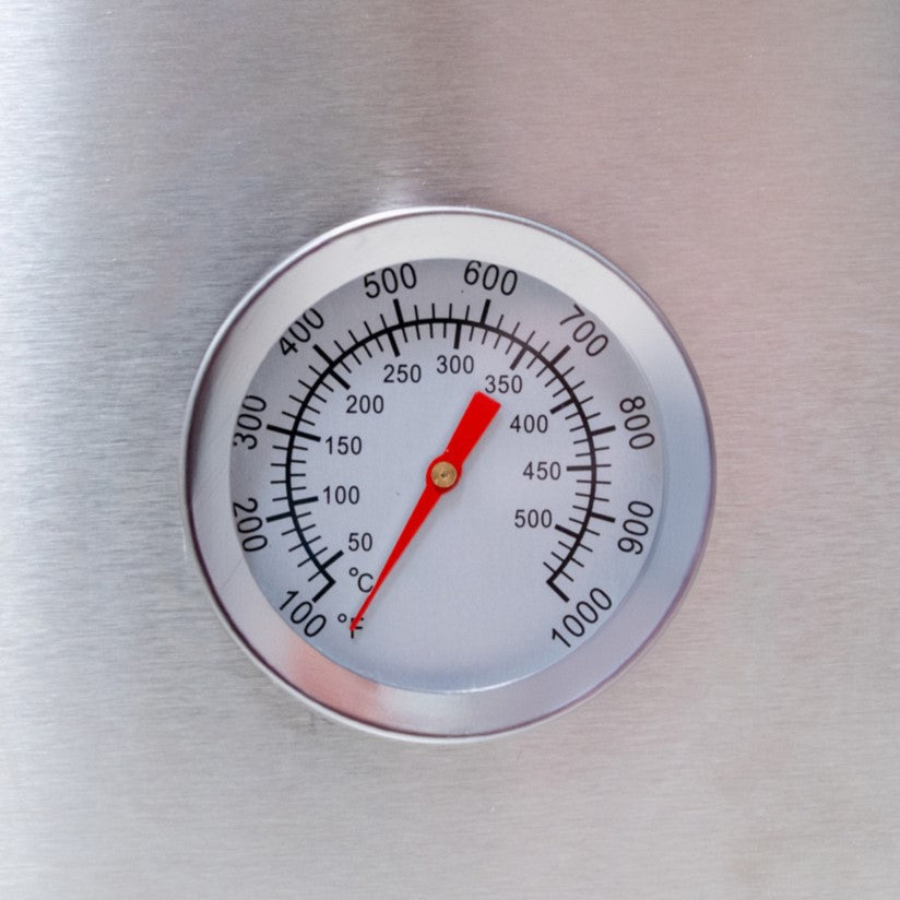 Termometro per forno per pizza all'aperto con scala in gradi Celsius, lancetta rossa su sfondo argentato, indicante alta temperatura