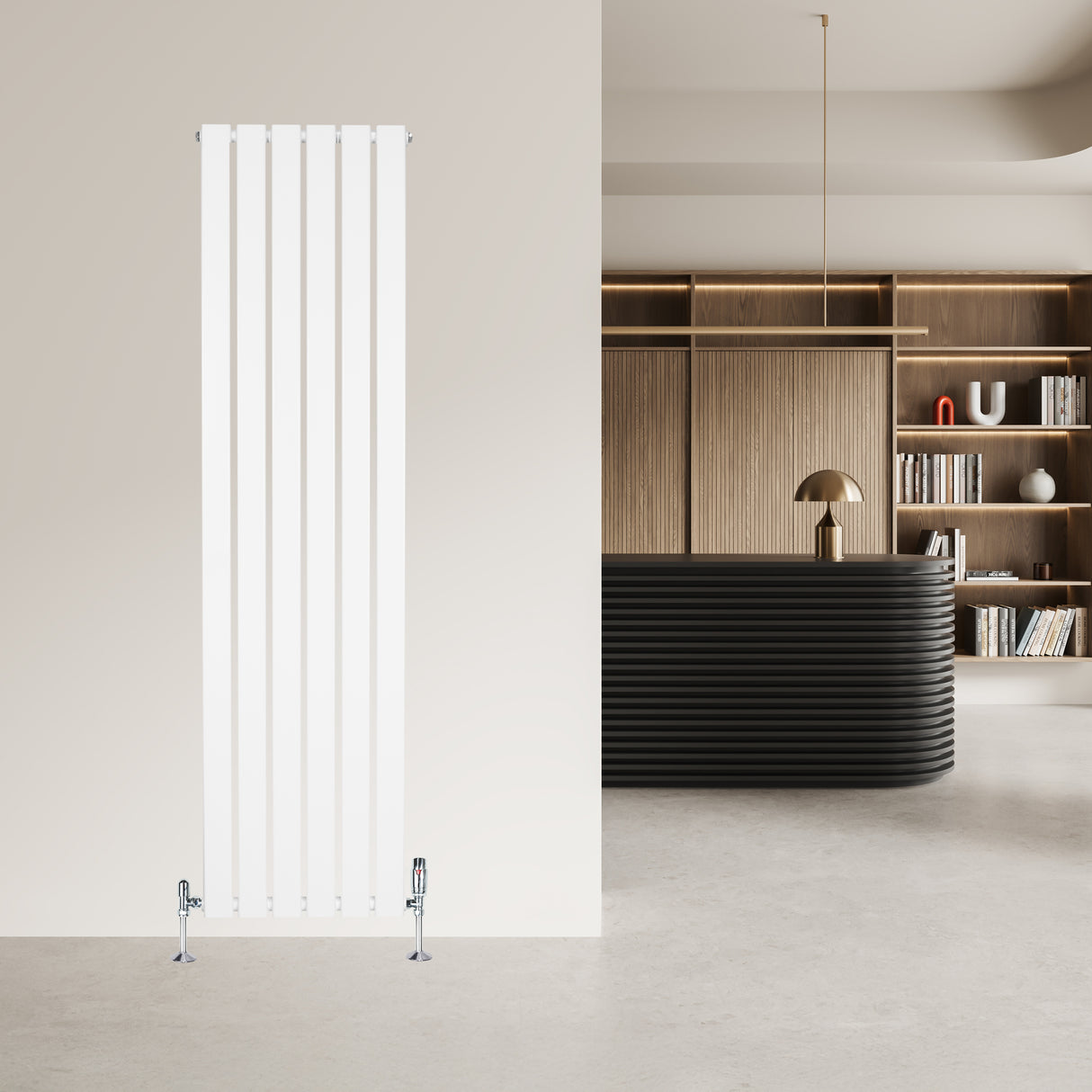 Radiatore piatto monocolonna bianco, 1600 x 420 mm, con finitura liscia e valvole cromate, ideale per ambienti moderni e minimalisti
