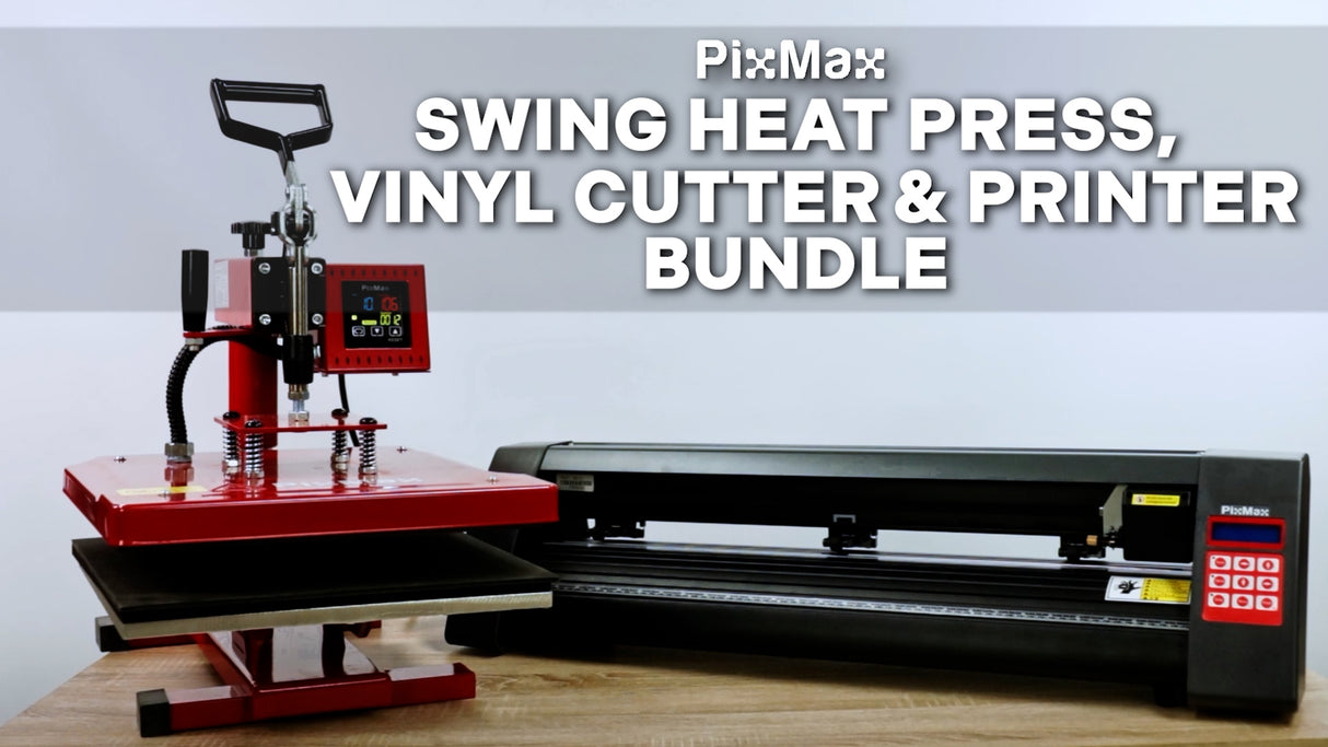 Pressa a caldo Swing 38cm rossa con display, accanto a un plotter da taglio vinile e stampante su un tavolo di legno chiaro