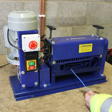 Macchine spelacavi: guida pratica per lavorare i cavi in modo più efficiente