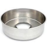 Ciotola in acciaio inox lucido, rotonda e profonda, con un foro centrale, ideale per preparare zucchero filato in modo retro