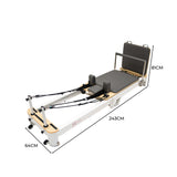 Reformer per pilates in legno chiaro e grigio, con cinghie regolabili e dimensioni di 243x64x81 cm, ideale per allenamenti versatili