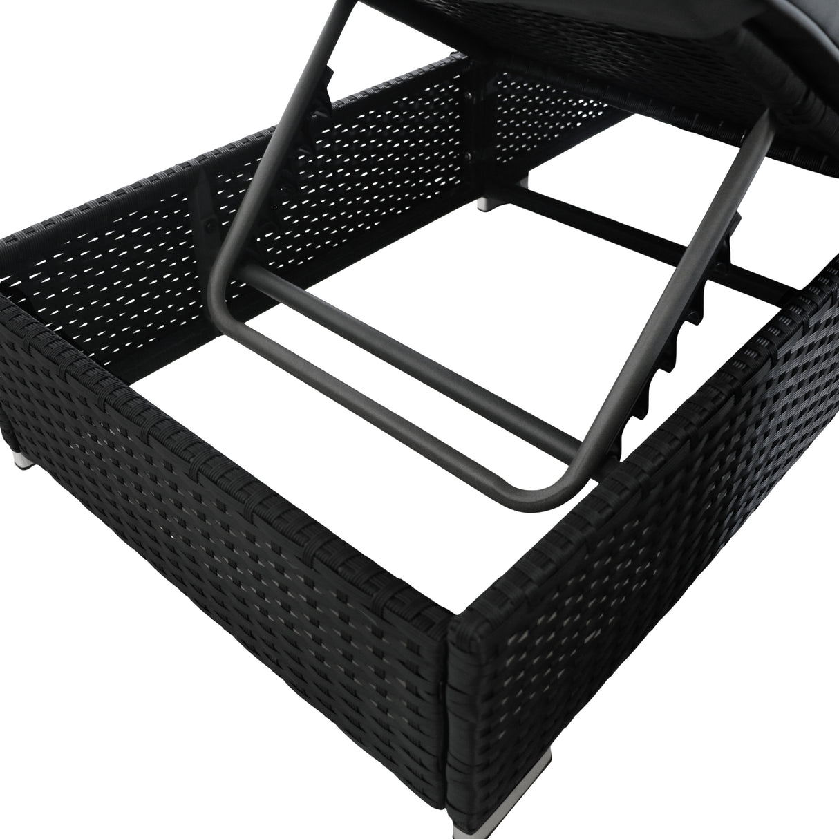 Set Lettini Prendisole in Rattan con Tavolino
