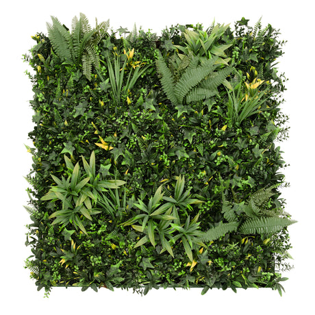 Parete verde artificiale con diverse piante, foglie verdi brillanti e texture variegate, ideale per decorazioni interne ed esterne