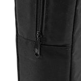 Borsa nera in tessuto resistente con zip lucida, dettagli in nylon e finitura opaca, ideale per uso quotidiano e viaggi