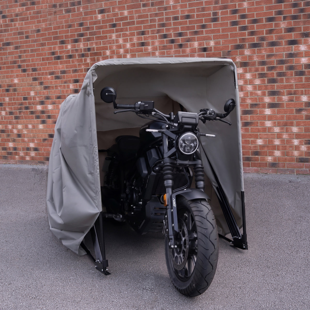 Tenda per moto grigia, resistente e impermeabile, con struttura robusta, che protegge efficacemente la moto da agenti atmosferici