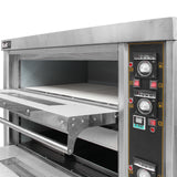 Forno a convezione KuKoo da 60 cm, struttura in acciaio inox, interni spaziosi, manopole di controllo e indicatori di temperatura