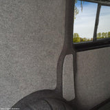 Rivestimento nero in feltro per furgone VW Caddy, texture morbida e resistente, adatto per proteggere e rifinire l'interno
