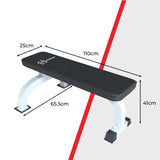 Panca piana per allenamento, struttura in metallo bianco, superficie nera, dimensioni 110x25x41 cm, ideale per esercizi di forza