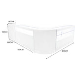 Set di banconi Gravity LED in bianco, con design curvo, dimensioni 210x150x90 cm, superficie liscia e trasparente, ideale per esposizioni