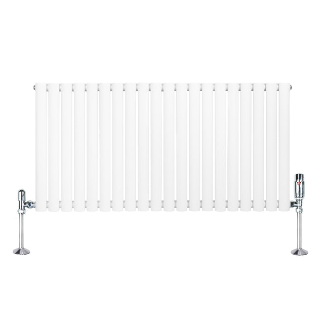 Radiatore orizzontale a colonna singola, 600 x 1200 mm, finitura bianca lucida con valvole cromate ai lati, design elegante e moderno