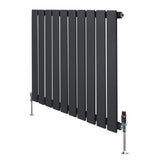 Radiatore piatto monocolonna grigio antracite, dimensioni 600 x 700 mm, con finitura liscia e valvole cromate ai lati