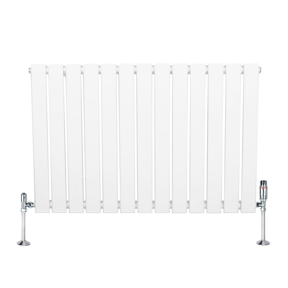 Radiatore piatto monocolonna bianco, 600 x 910 mm, con finitura liscia e valvole cromate ai lati per un design moderno e funzionale
