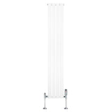 Radiatore piatto monocolonna bianco, 1800 x 280 mm, con finitura liscia e valvole cromate, ideale per spazi moderni e minimalisti