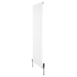 Radiatore piatto monocolonna bianco, 1800 x 560 mm, con finitura liscia e valvole moderne, ideale per ambienti eleganti