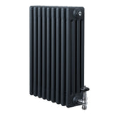 Radiatore tradizionale a 4 colonne in grigio antracite, con finitura liscia e valvole metalliche lucide, dimensioni 600 x 425 mm
