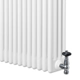 Radiatore tradizionale a 4 colonne, bianco lucido, con valvole cromate, design elegante e linee pulite, dimensioni 600 x 605 mm
