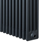 Radiatore tradizionale a 4 colonne in grigio antracite, con finitura liscia e design elegante, dimensioni 300 x 1010 mm
