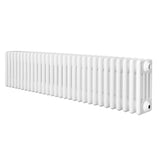 Radiatore tradizionale a 4 colonne, bianco lucido, lungo 1370 mm, con finitura liscia e design elegante per riscaldare gli ambienti