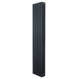 Radiatore verticale a 4 colonne, 1800 x 380 mm, in antracite, con finitura liscia e design elegante per interni moderni