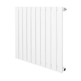 Radiatore piatto a colonna singola orizzontale bianco, con finitura liscia e linee moderne, dimensioni 600 x 700 mm