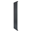 Radiatore piatto a colonna verticale 1600 x 420 mm in antracite, con finitura liscia e linee moderne per un design elegante