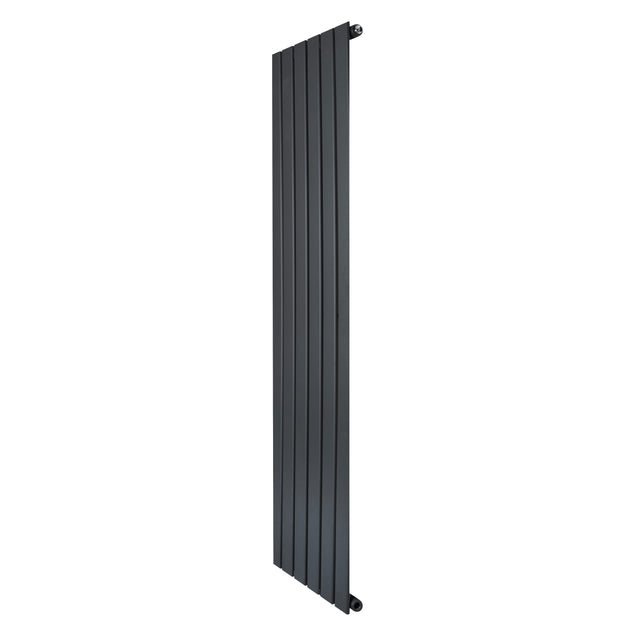 Radiatore piatto a colonna verticale 1600 x 420 mm in antracite, con finitura liscia e linee moderne per un design elegante