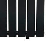 Radiatore piatto a colonna verticale 1600 x 560 mm di colore nero, con finitura liscia e design moderno, ideale per ambienti eleganti