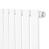 Radiatore piatto a colonna singola verticale, 1600 x 700 mm, finitura bianca liscia, design moderno con barre rettangolari