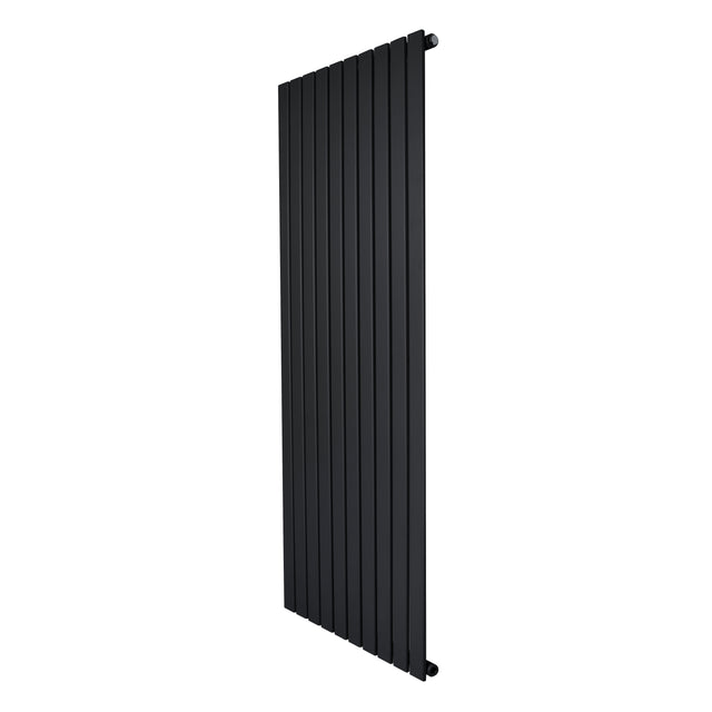 Radiatore piatto a colonna singola verticale, 1600 x 700 mm, finitura nera opaca, design elegante e lineare, ideale per spazi moderni