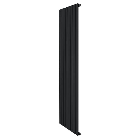 Radiatore piatto a colonna singola verticale, 1800 x 560 mm, finitura nera opaca, design elegante e moderno, ideale per spazi contemporanei