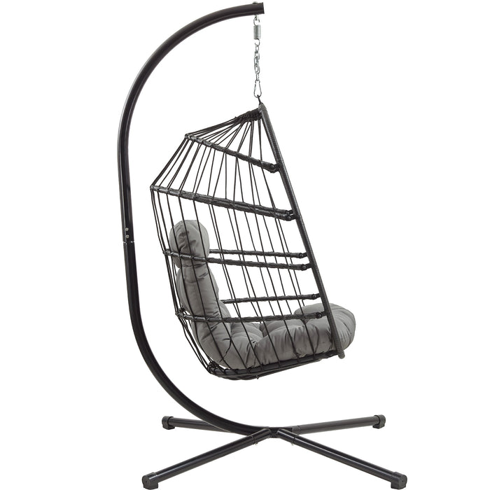 Poltrona sospesa con struttura nera e cuscino grigio, design moderno e accogliente, ideale per interni ed esterni